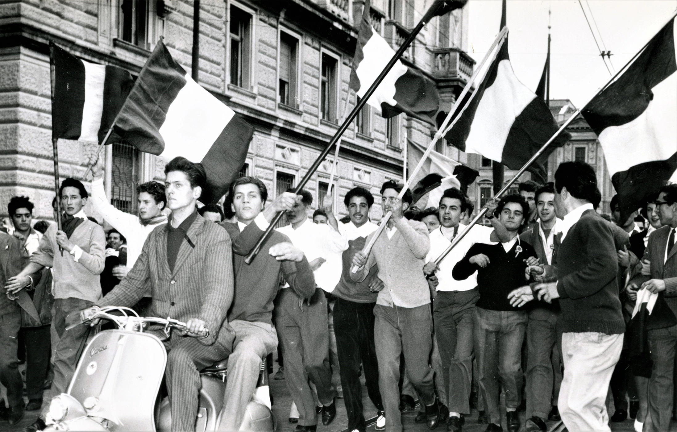 Ritorno all'Italia - 1954 - Fototeca CMSA - ph. Adriano de Rota