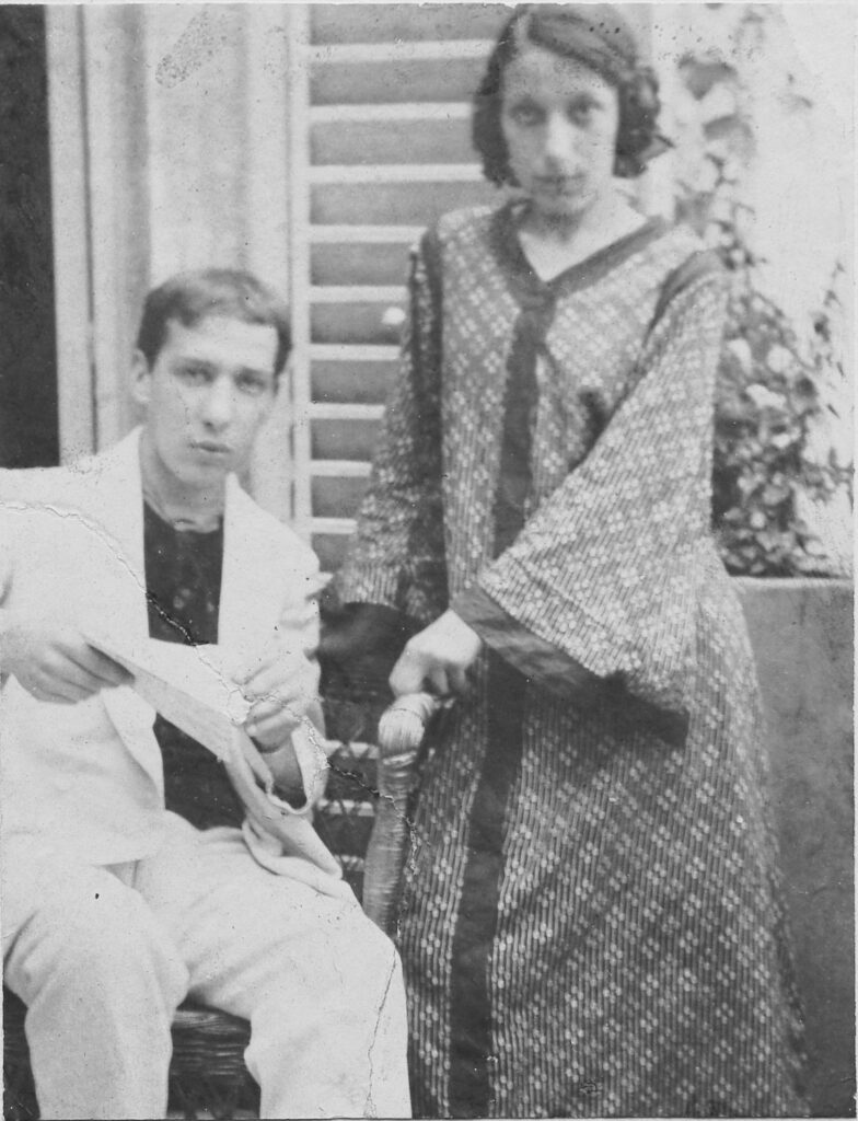 Virgilio Giotti e sua sorella Evelina a Firenze, 1910 > coll. Centro studi Virgilio Giotti